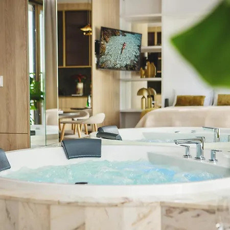 Apartmanhotel Boulevard Drobnera Spa&wellness - Restaurant Ponti - Widok Na Odre